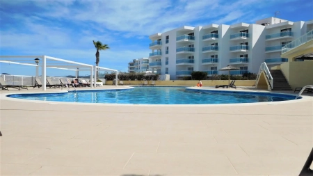 Wohnung zum Verkauf in Port Des Torrent mit Meerblick und Gemeinschaftspool