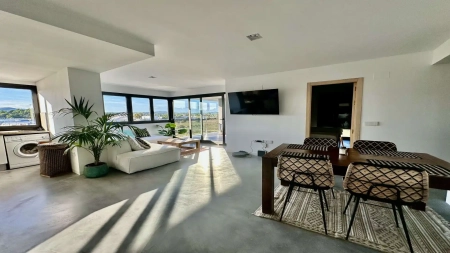 Exklusive Wohnung in Marina Botafoch mit 3 Schlafzimmern, Terrasse und Gemeinschaftspool